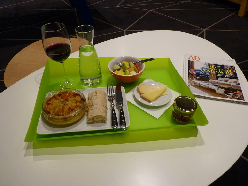 Ibis Styles Roanne Centre Gare Hotel Exterior foto